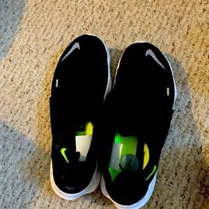 Nike slip on running shoes